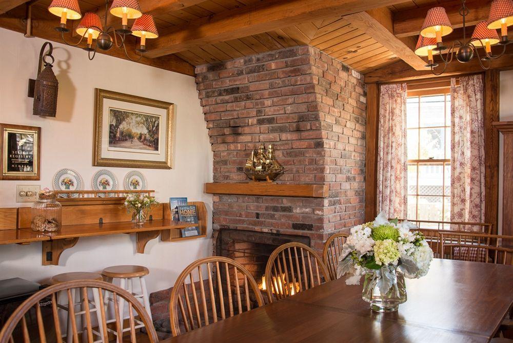Seven Sea Street Inn ナンタケット エクステリア 写真