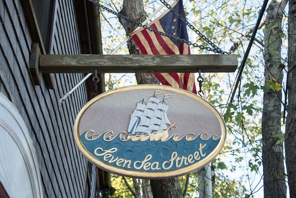 Seven Sea Street Inn ナンタケット エクステリア 写真