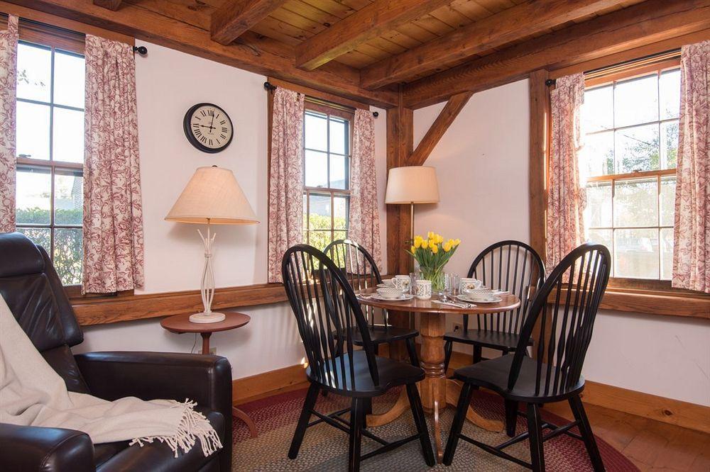 Seven Sea Street Inn ナンタケット エクステリア 写真