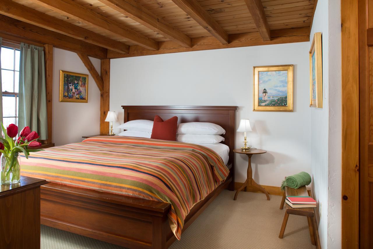 Seven Sea Street Inn ナンタケット エクステリア 写真