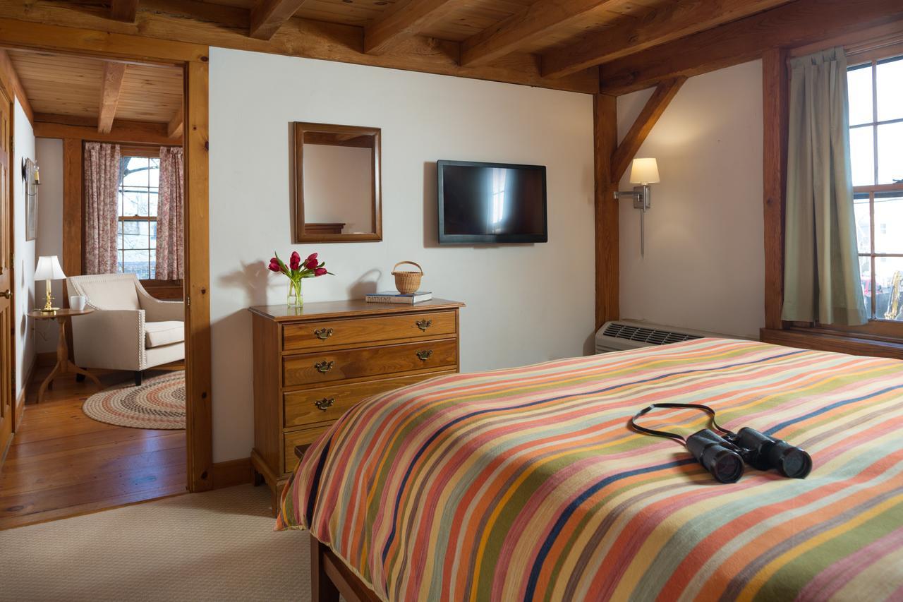 Seven Sea Street Inn ナンタケット エクステリア 写真