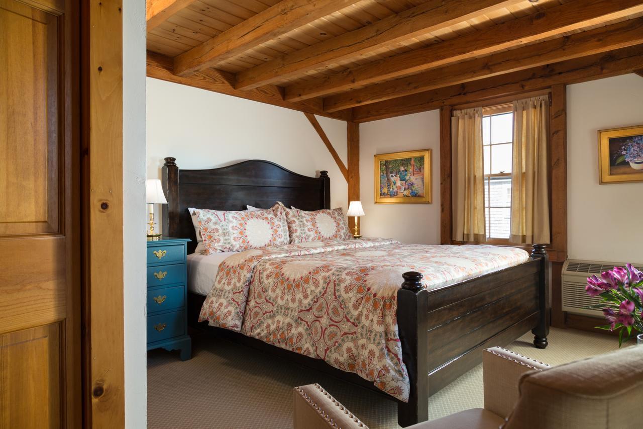 Seven Sea Street Inn ナンタケット エクステリア 写真