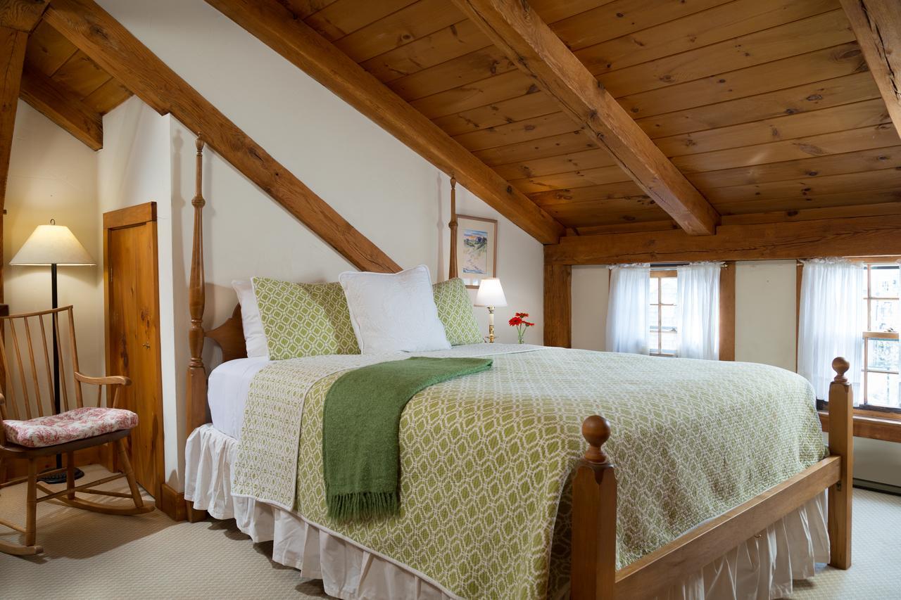 Seven Sea Street Inn ナンタケット エクステリア 写真