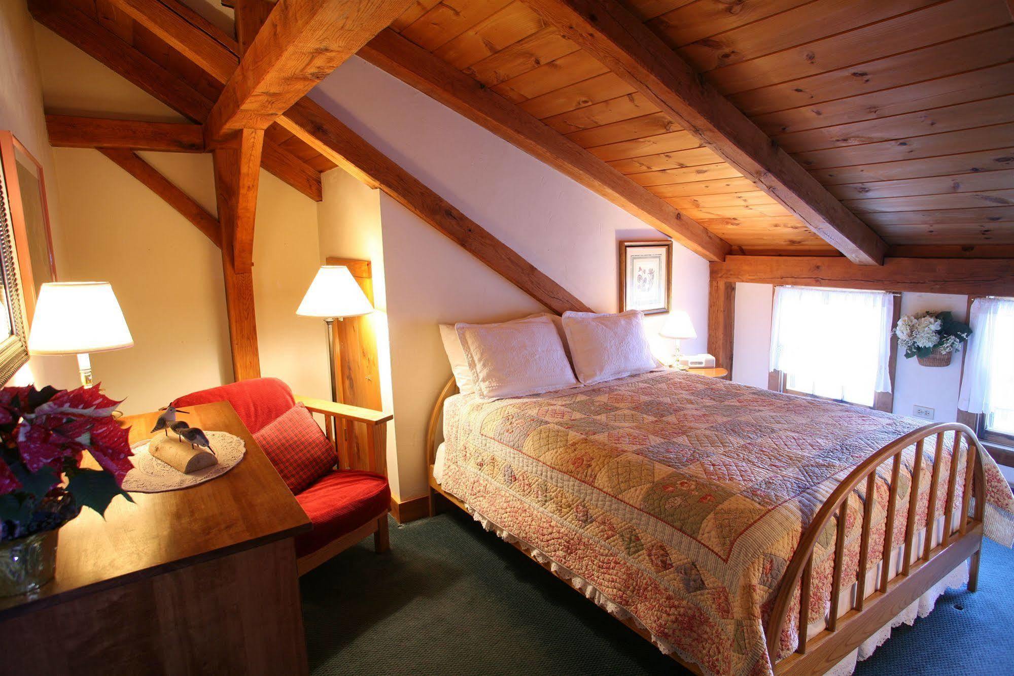 Seven Sea Street Inn ナンタケット エクステリア 写真